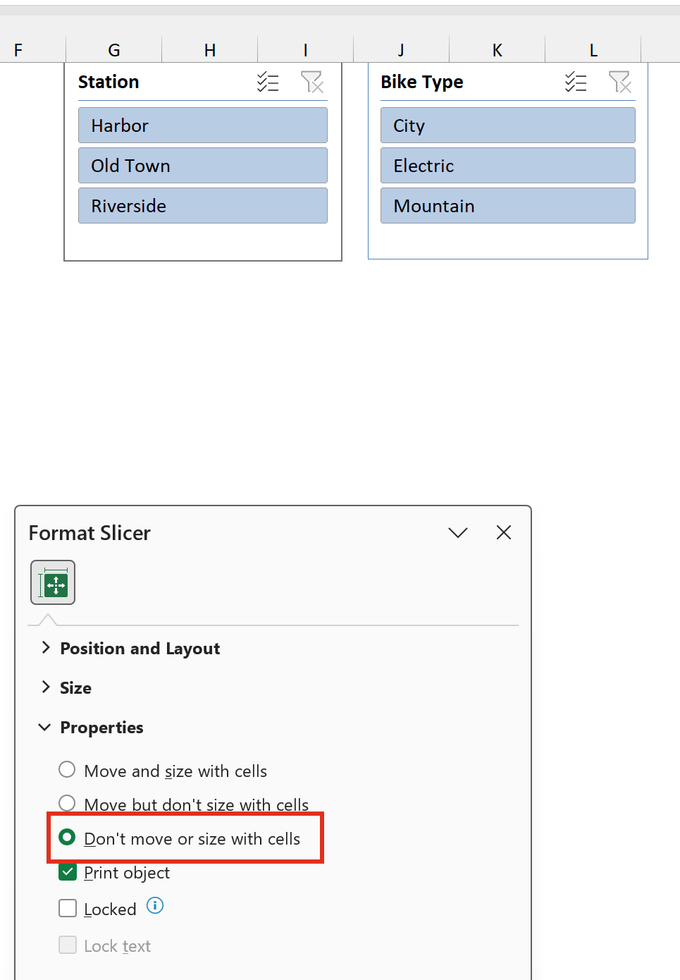 Format Slicer pane with Don't move or size with cells selected